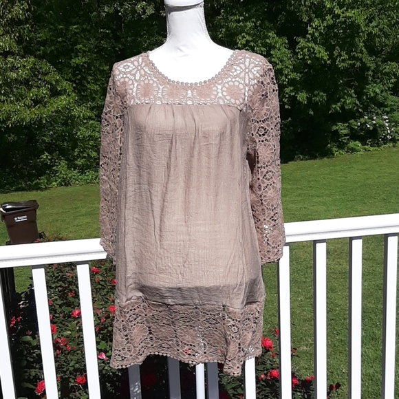 Any3 for$25  🆕️ Med & Lg  Lace boutique shirt - Picture 5 of 7